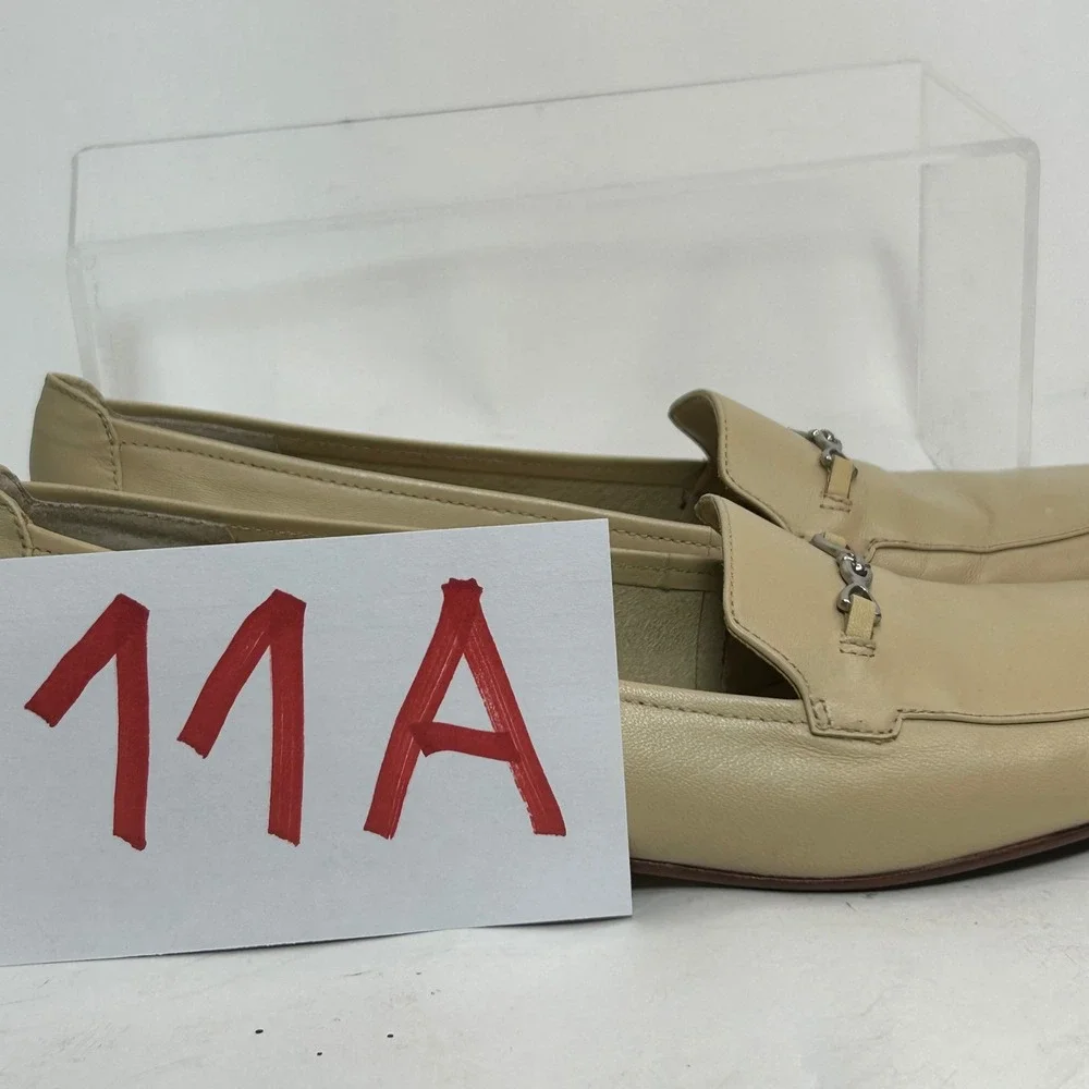 Trotters Beige Leather Bit Loafers Womens Sz 9S Square Toe Low Block Heel T3025‎